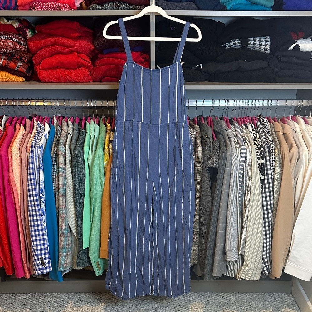 GAP blue/white striped back zipper closure 2 pocket cropped jumpsuit size 2